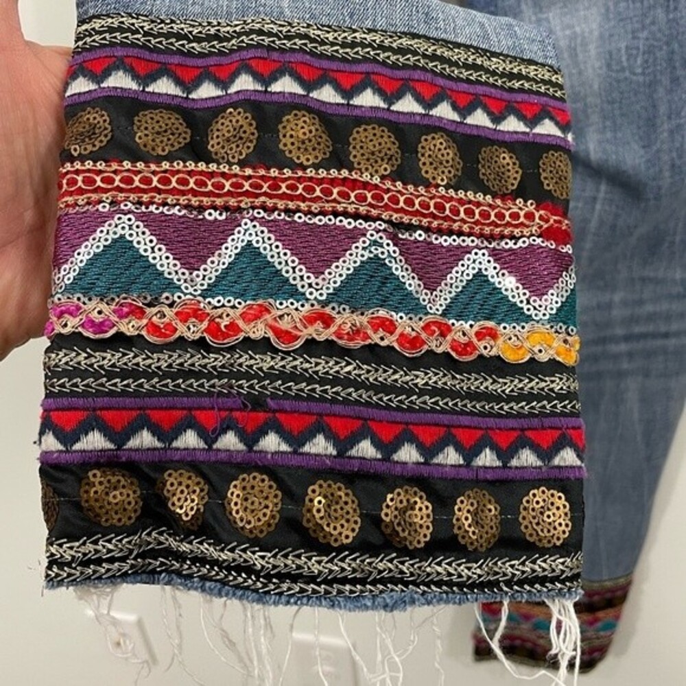 Driftwood Audrey La Luna Straight Leg Jeans Embroidery & Sequin Trim Size 26 - Picture 7 of 8